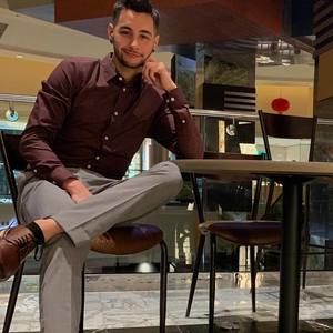 Meet your Posher, Corey